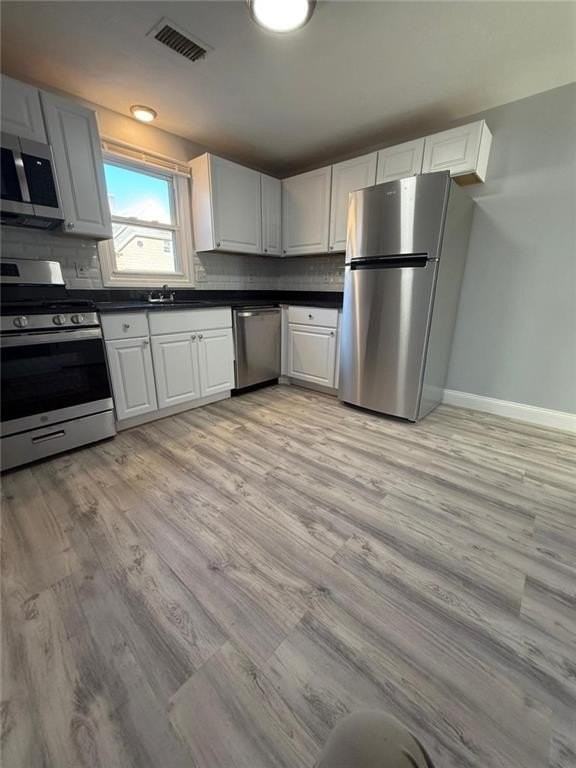 14 Saratoga Ave Apt 3 #3 - Photo 3 of 16