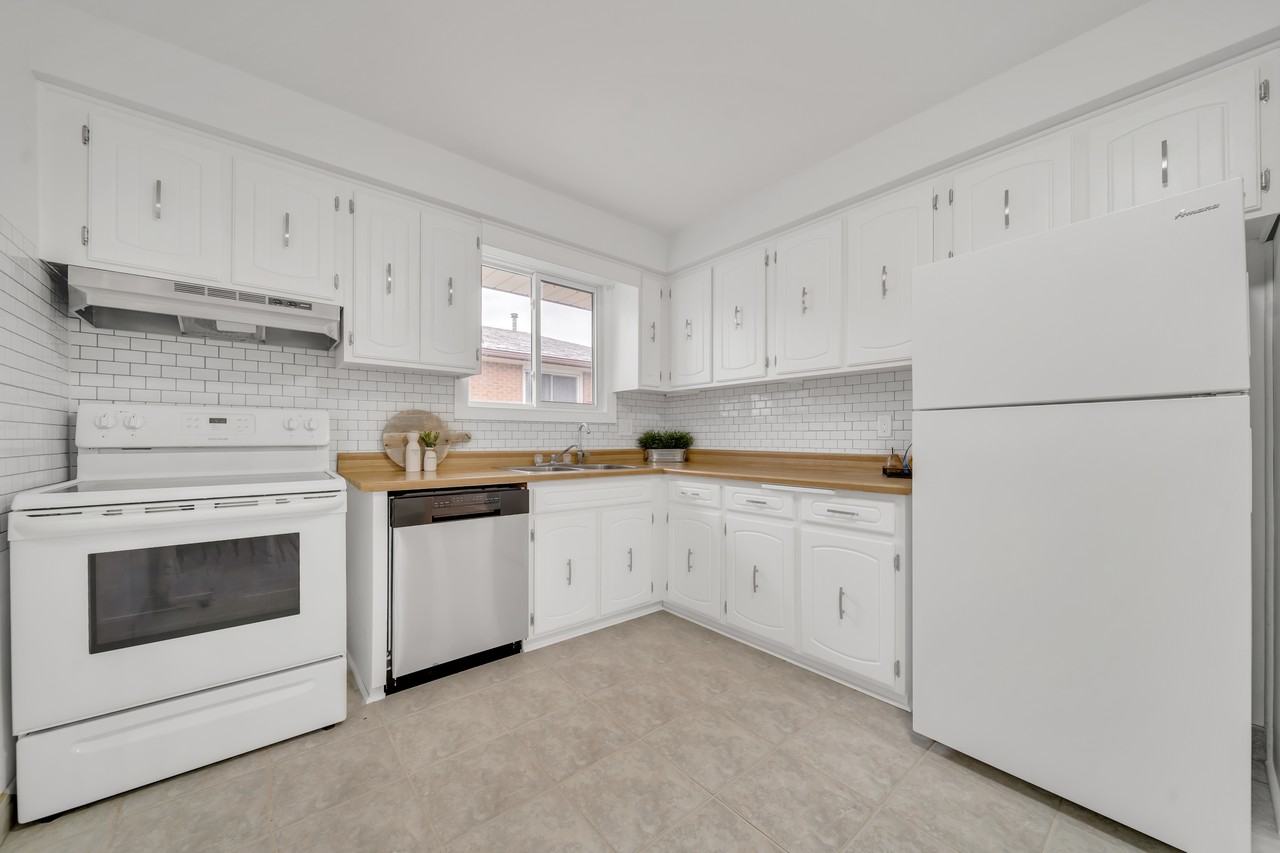 Lackner Blvd & Lorraine Ave - Photo 5 of 9