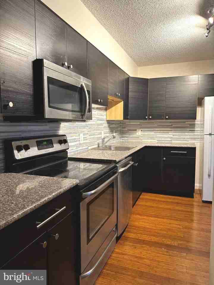 2141 P St Nw Apt 705 #705 - Photo 2 of 22