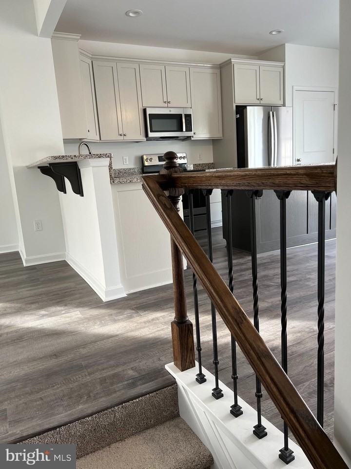 511 Ann Moore St - Photo 5 of 13