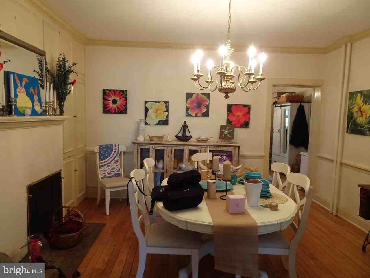 411 Delaware St Unit A #A - Photo 5 of 26