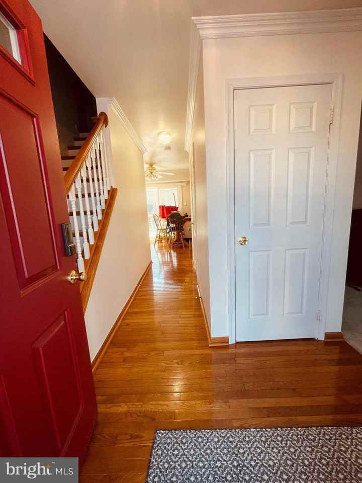 404 Navaho Dr - Photo 2 of 44