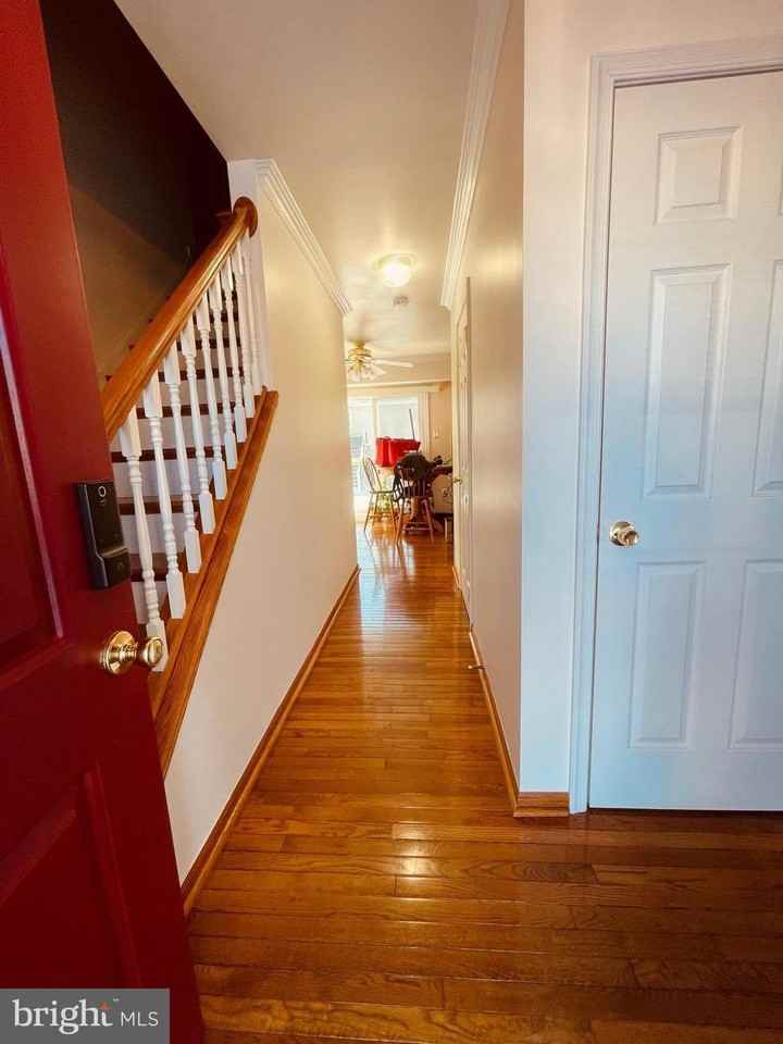 404 Navaho Dr - Photo 3 of 44