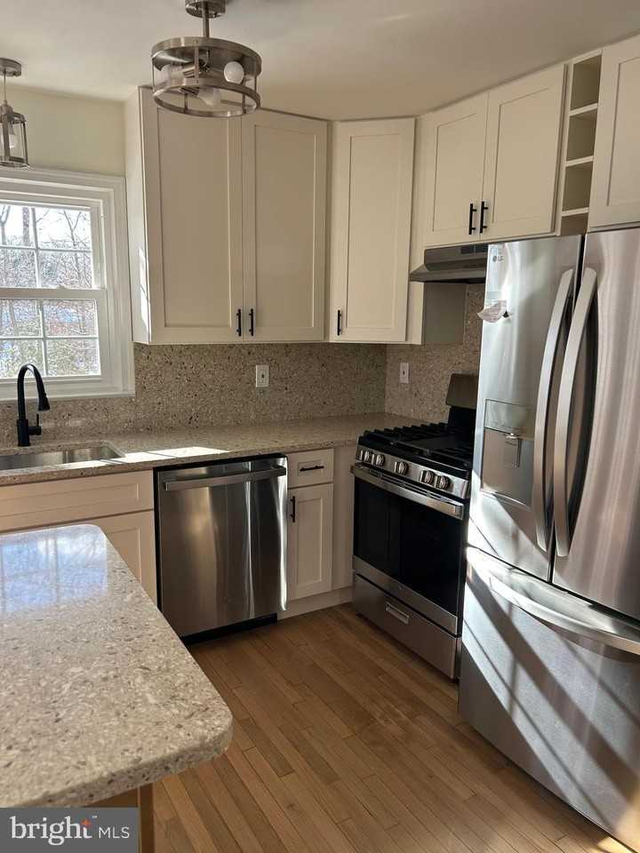 2703 Deer Ridge Dr - Photo 2 of 24