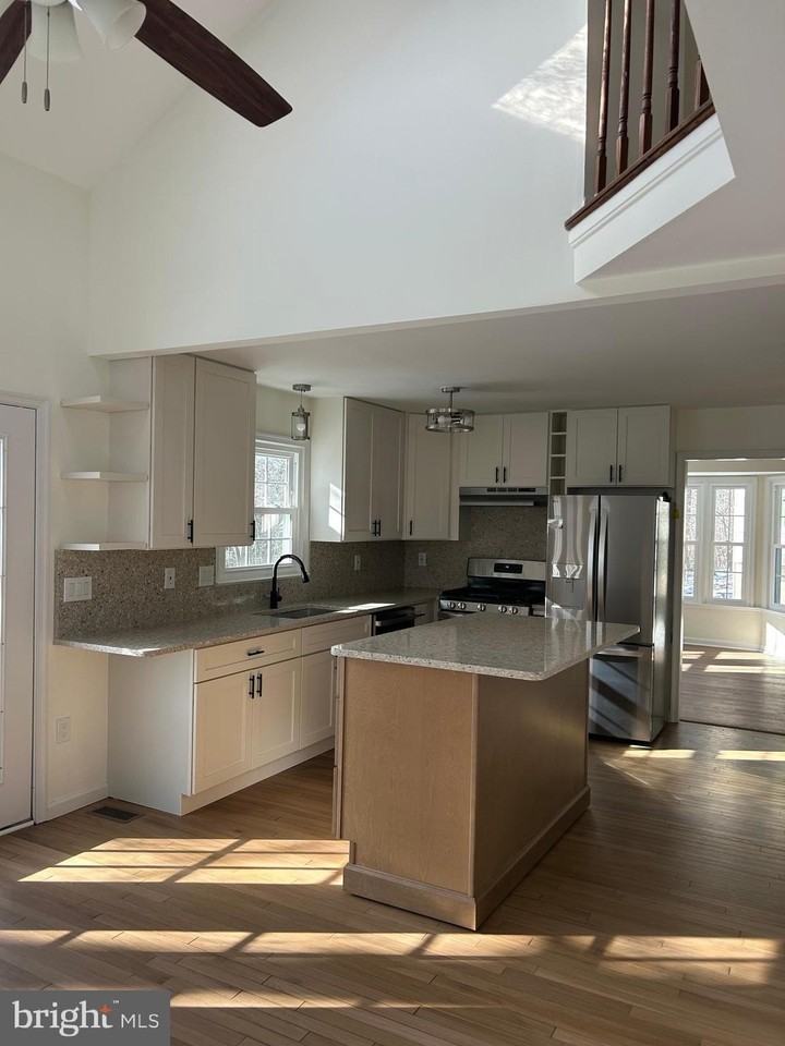 2703 Deer Ridge Dr - Photo 4 of 24