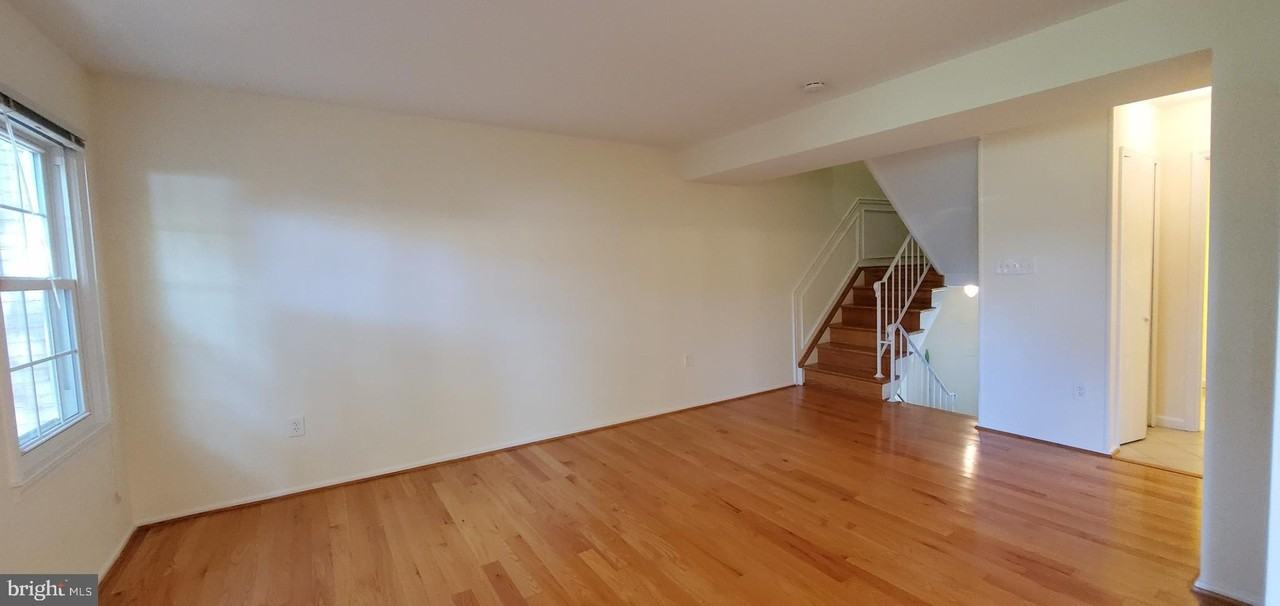 972 Paulsboro Dr - Photo 5 of 41