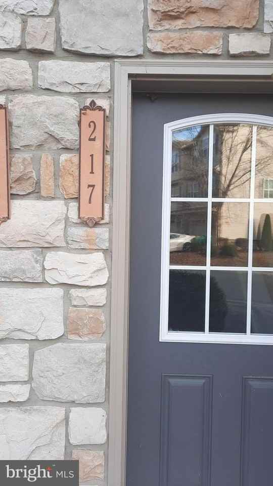 217 Antilles Ct - Photo 2 of 19