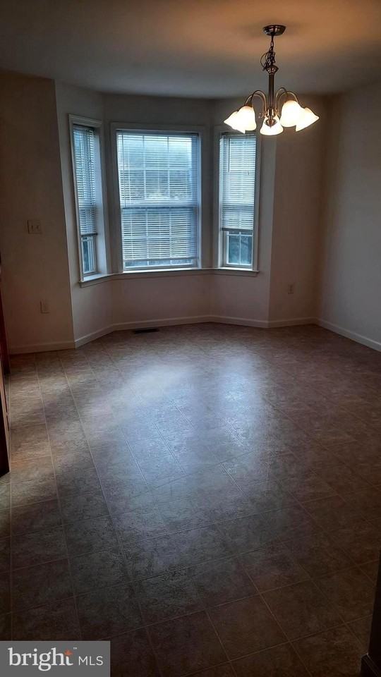 217 Antilles Ct - Photo 5 of 19