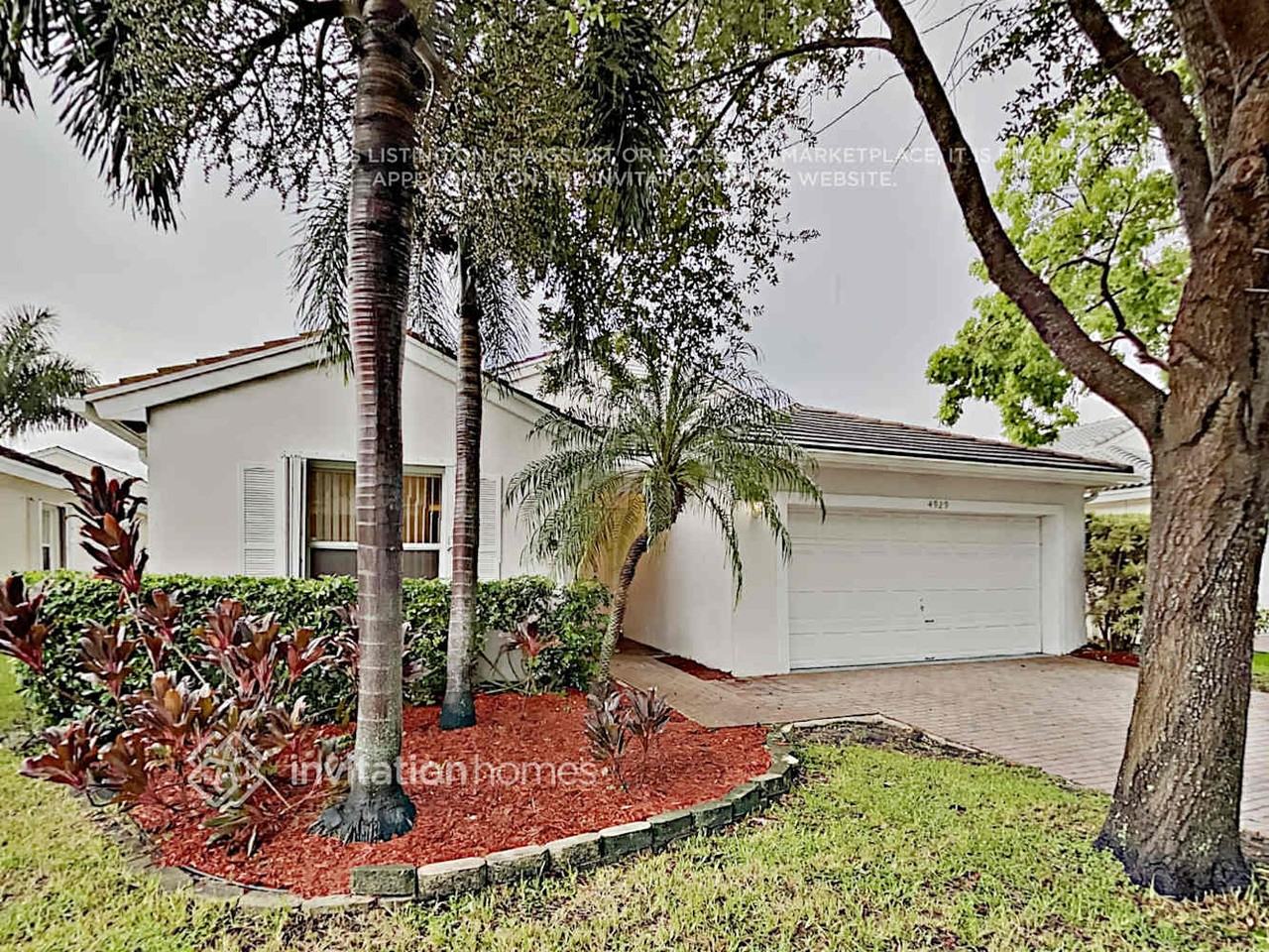 4929 Sw 33rd Ave - Photo 3 of 20