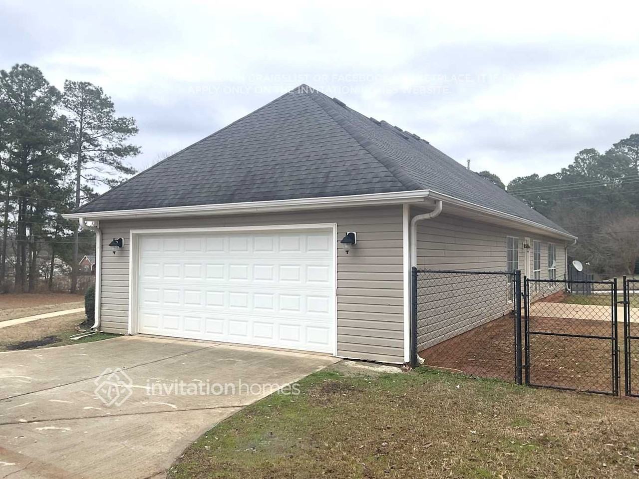 401 Stuarts Ln - Photo 2 of 18