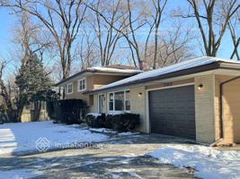 featured image of 5925 W 91st St