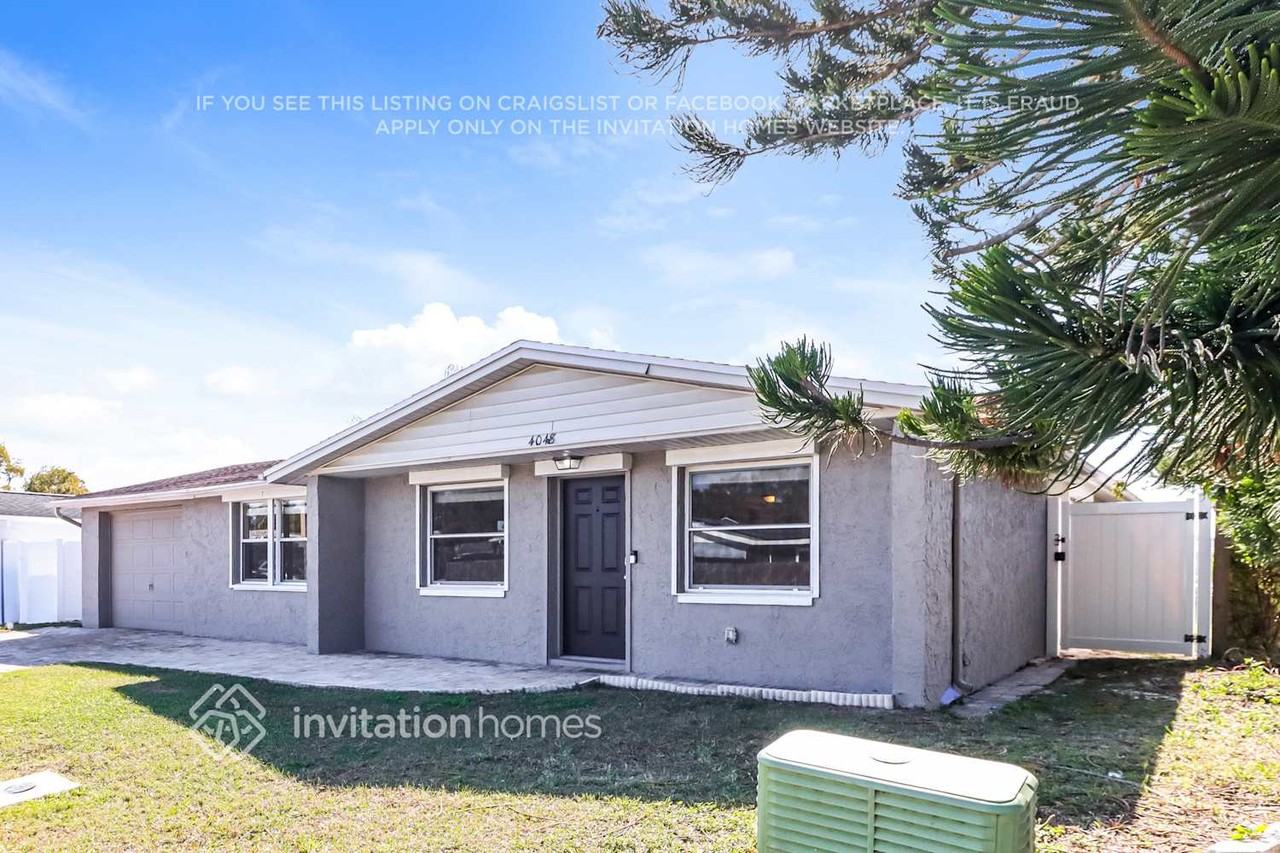 4048 Sunray Dr - Photo 3 of 17