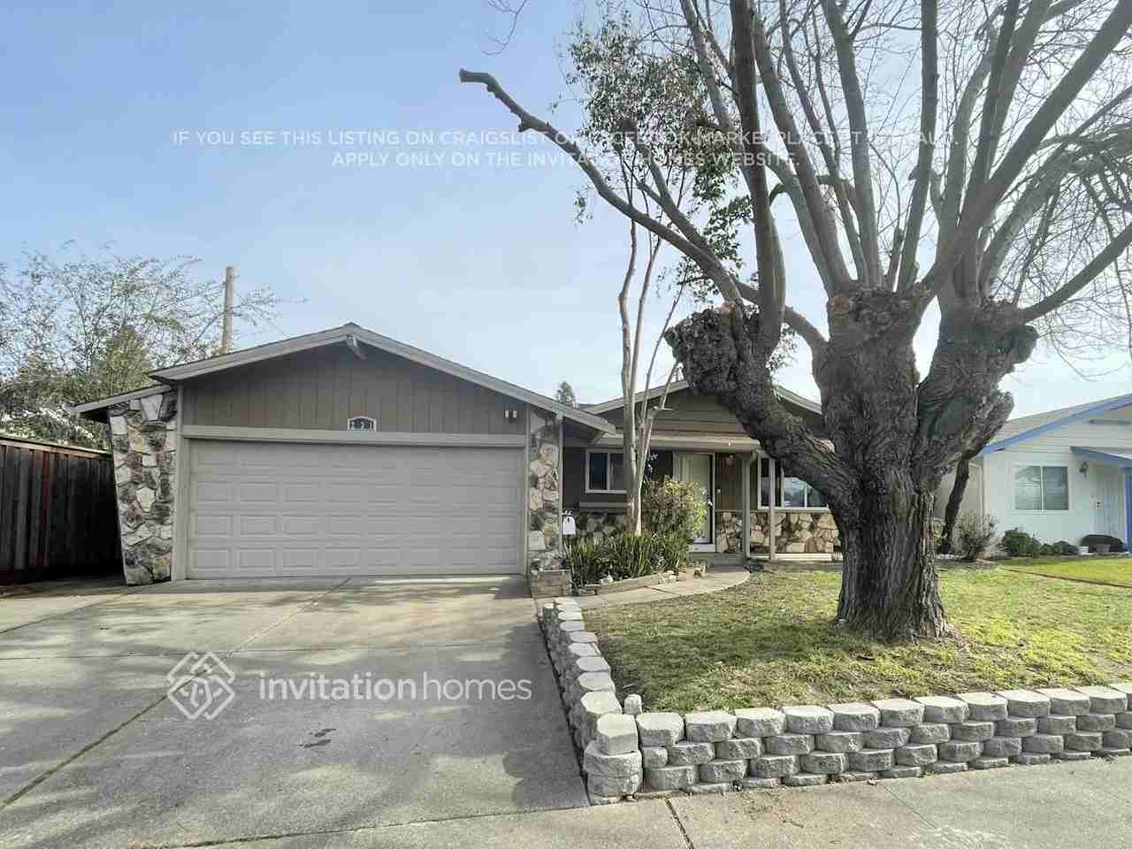 231 N West St - Photo 2 of 17