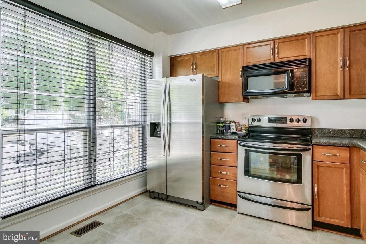 5730 Evergreen Knoll Ct - Photo 3 of 31