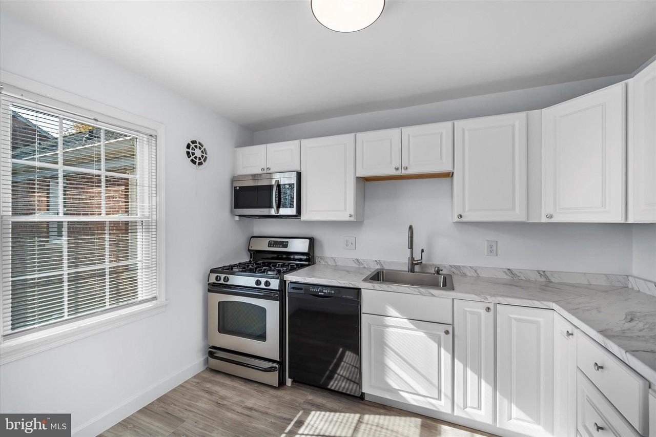 1403 Belle View Blvd - Photo 7 of 21