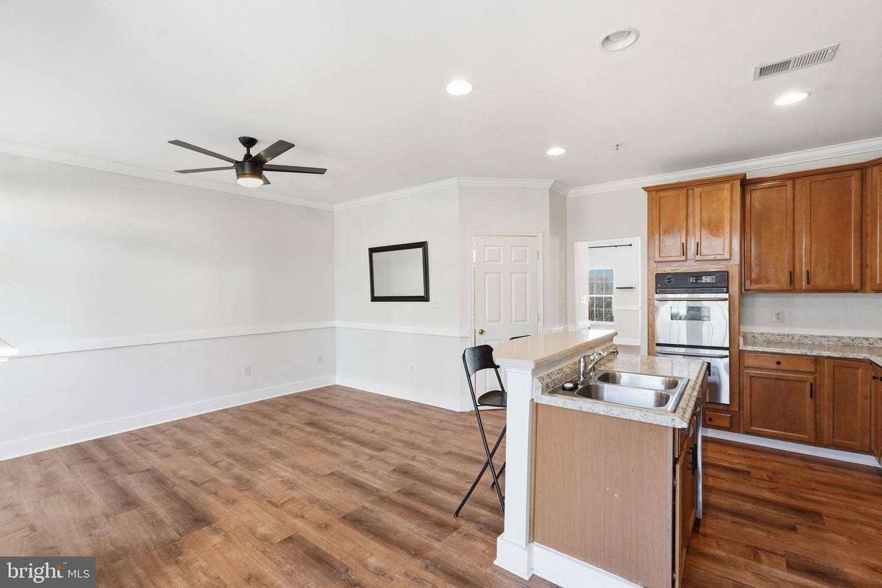 9534 Walker Way - Photo 4 of 26