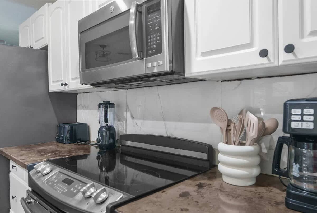 13501 Whitby Rd #1 - Photo 4 of 36