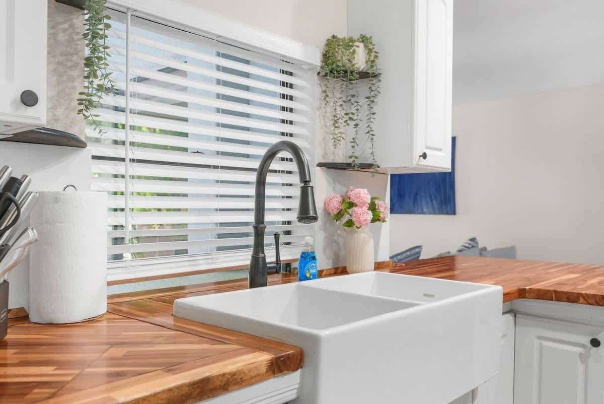 13501 Whitby Rd #1 - Photo 5 of 36