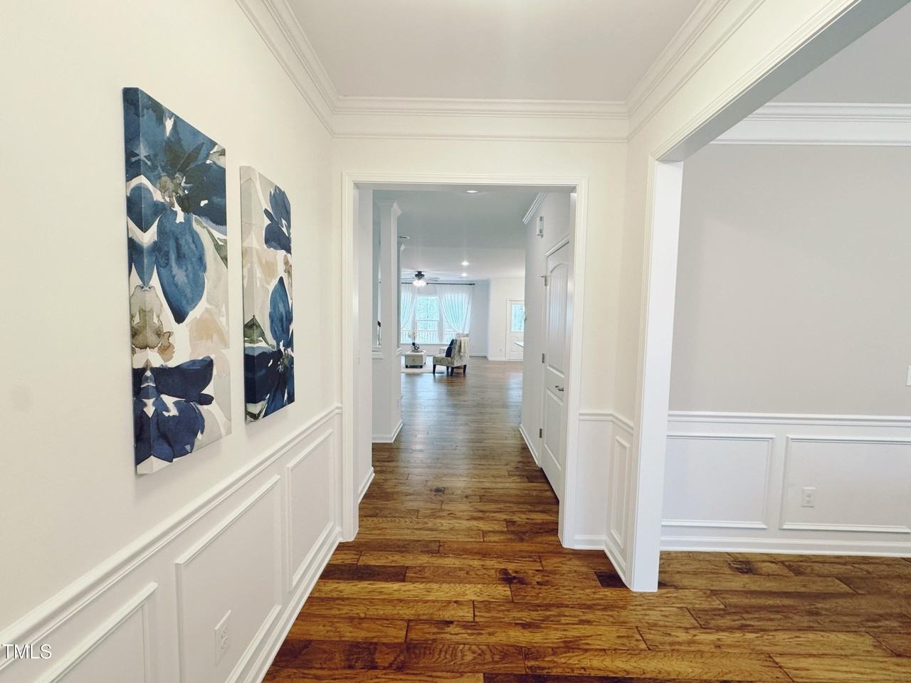 2800 Lemnos Dr - Photo 6 of 50