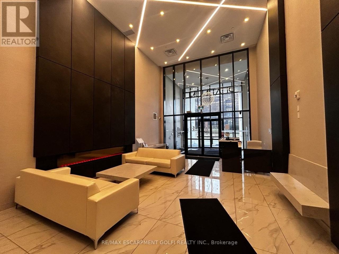 15 Queen St S #909 - Photo 2 of 9