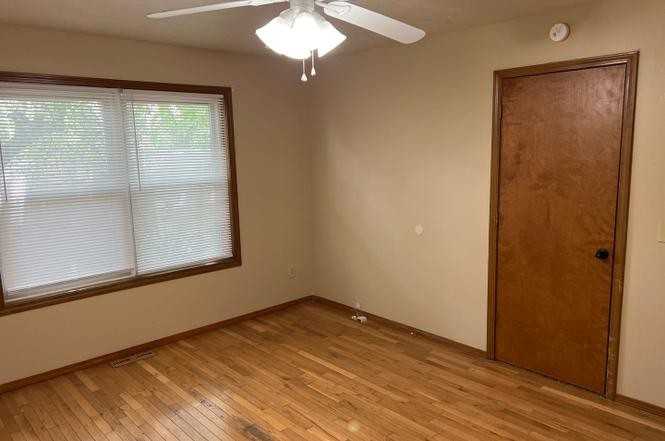 404 E Pace Ct #1 - Photo 7 of 11