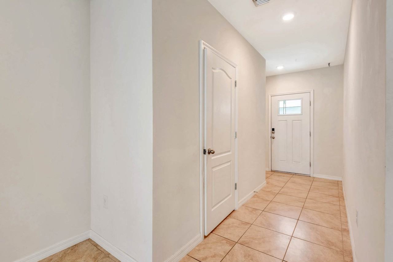 35 Vista Oaks Ln #1 - Photo 4 of 46