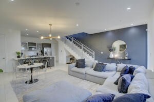 1045 Ne 18th Ave ##106