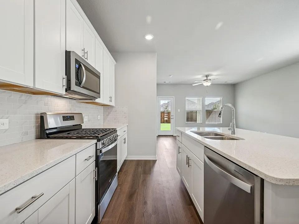 518 Willet Dr #1 - Photo 3 of 32