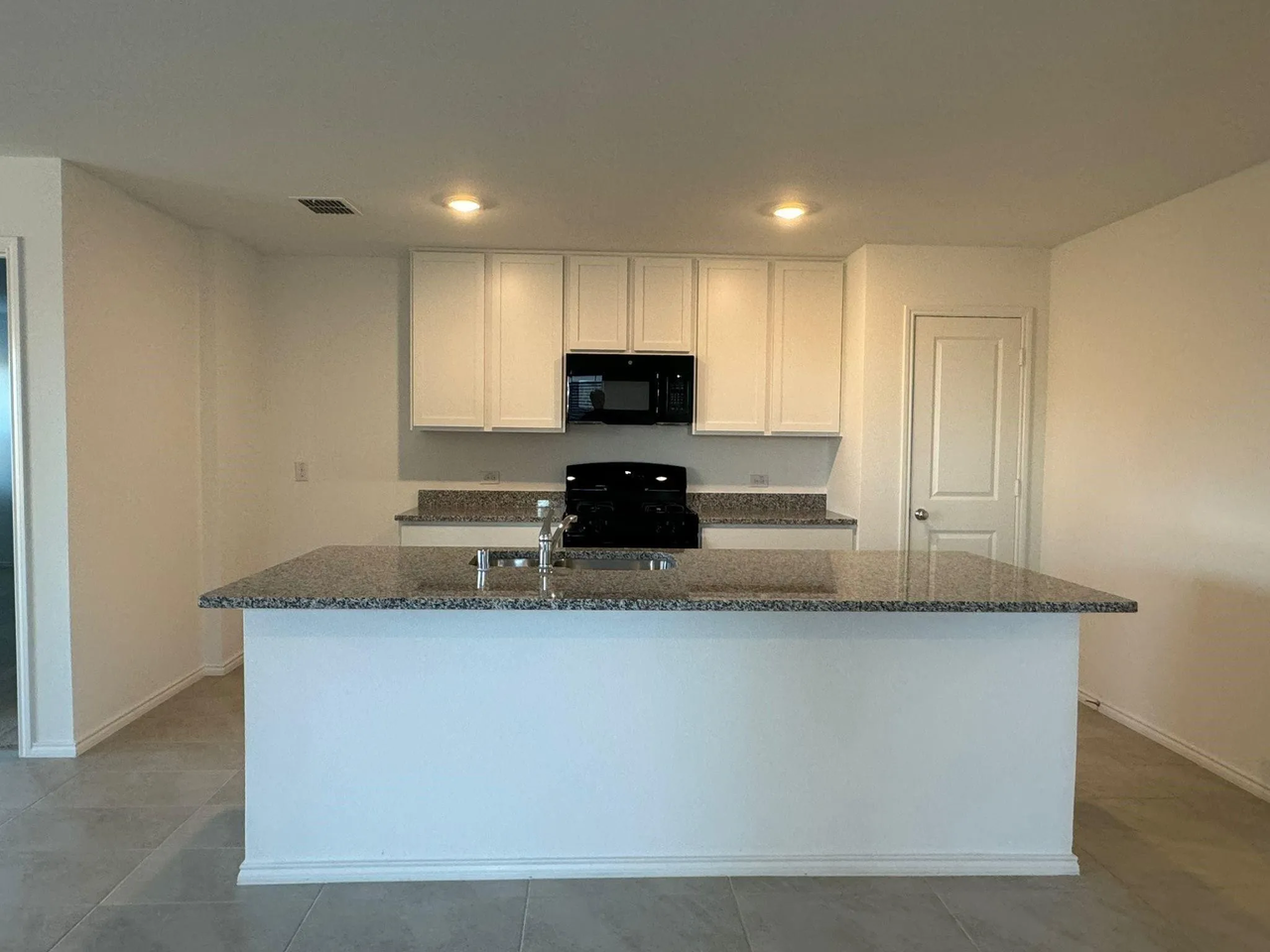 2824 Eppright Dr #1 - Photo 4 of 14