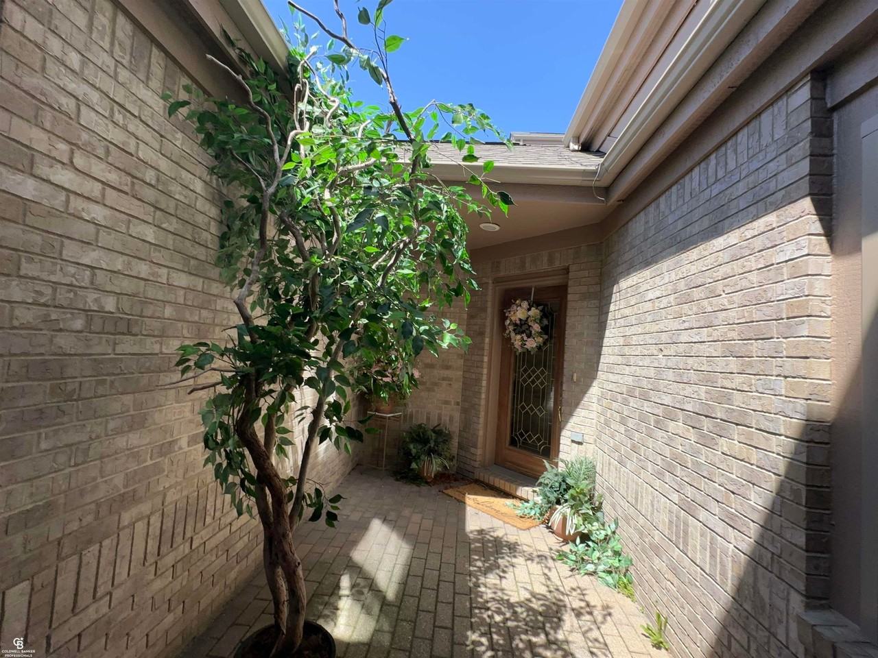 26140 Harbour Pointe Dr S