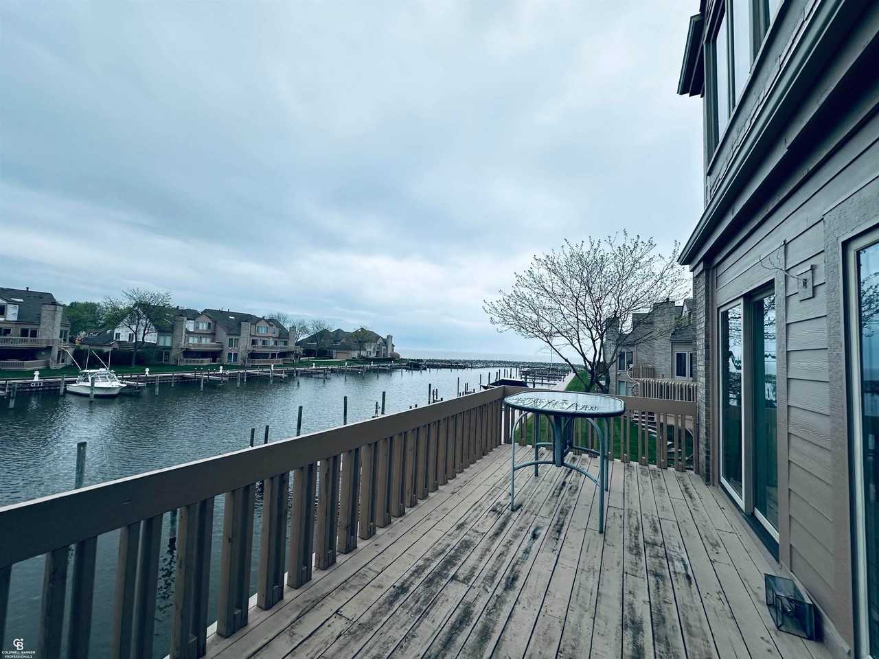 26140 Harbour Pointe Dr S - Photo 5 of 50