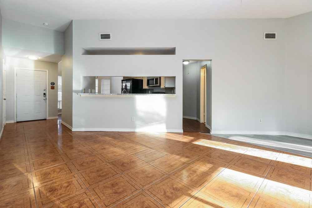 5210 Kristen Ct - Photo 3 of 16