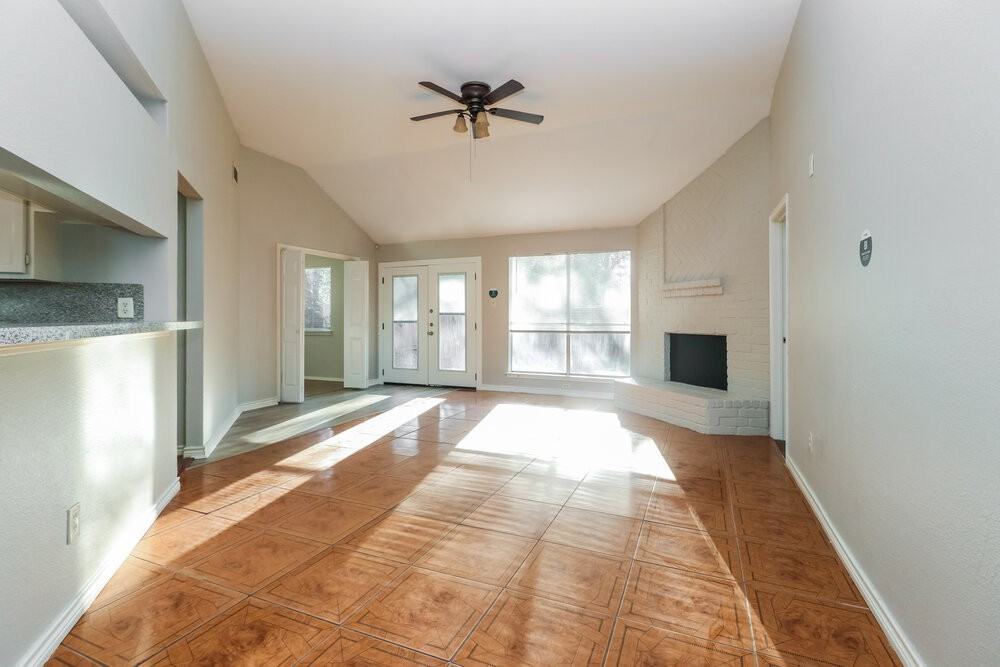 5210 Kristen Ct - Photo 4 of 16