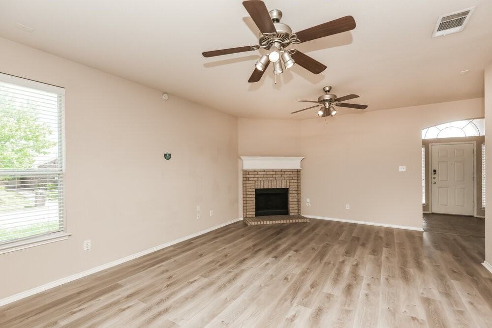 1313 Pepperfield Ct - Photo 5 of 16