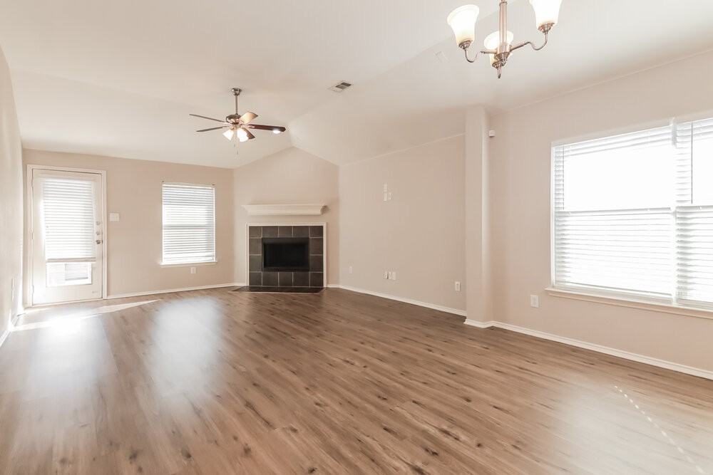 1820 Marlin Dr - Photo 6 of 16