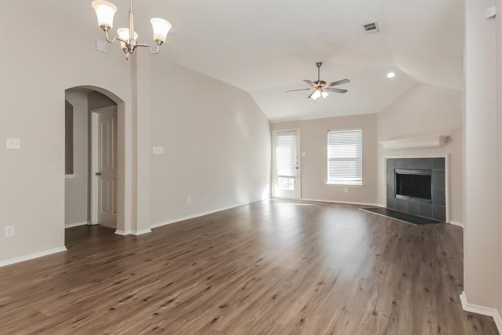 1820 Marlin Dr - Photo 7 of 16