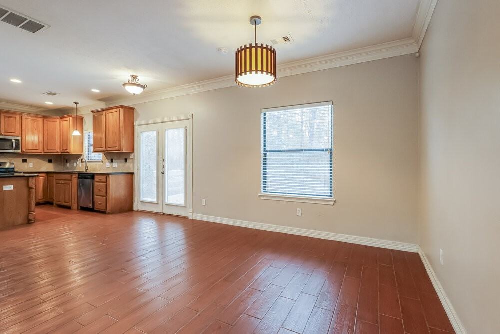 612 Spruce Dr - Photo 7 of 17