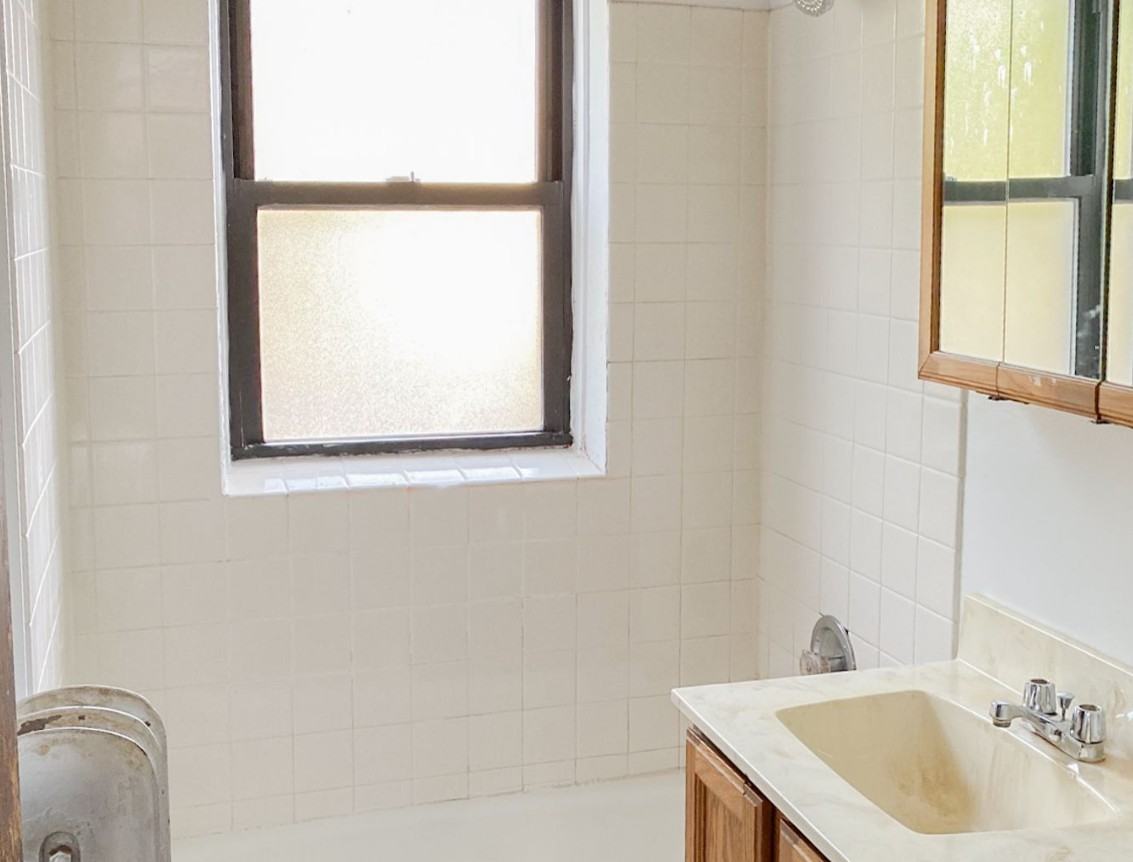 N Southport Ave & W Cornelia Ave - Photo 7 of 9