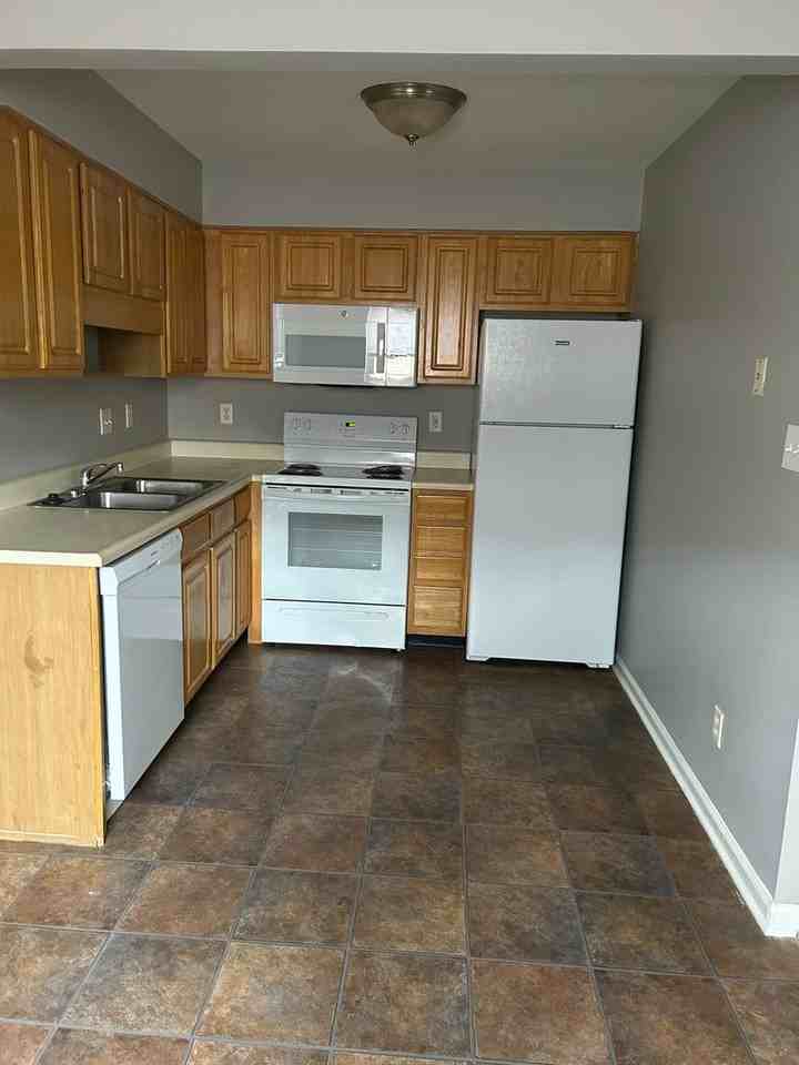 6933 Buckridge West Drive - Photo 2 of 9