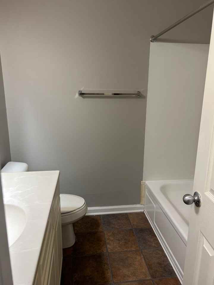 6933 Buckridge West Drive - Photo 5 of 9