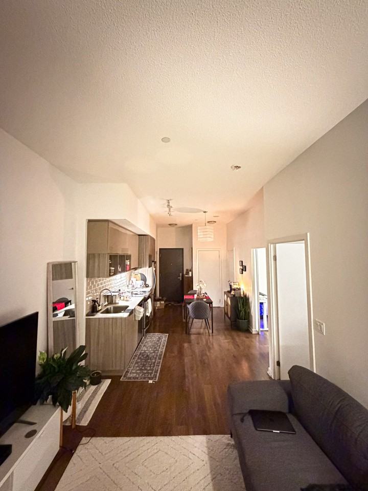 52 Forest Manor Road - Photo 3 of 10