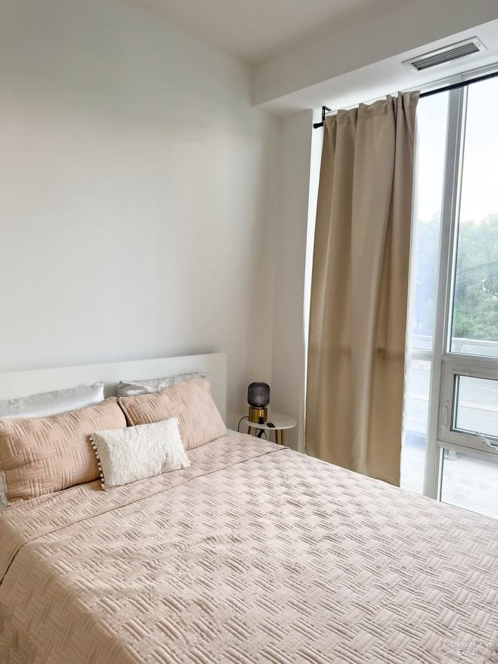 52 Forest Manor Road - Photo 7 of 10