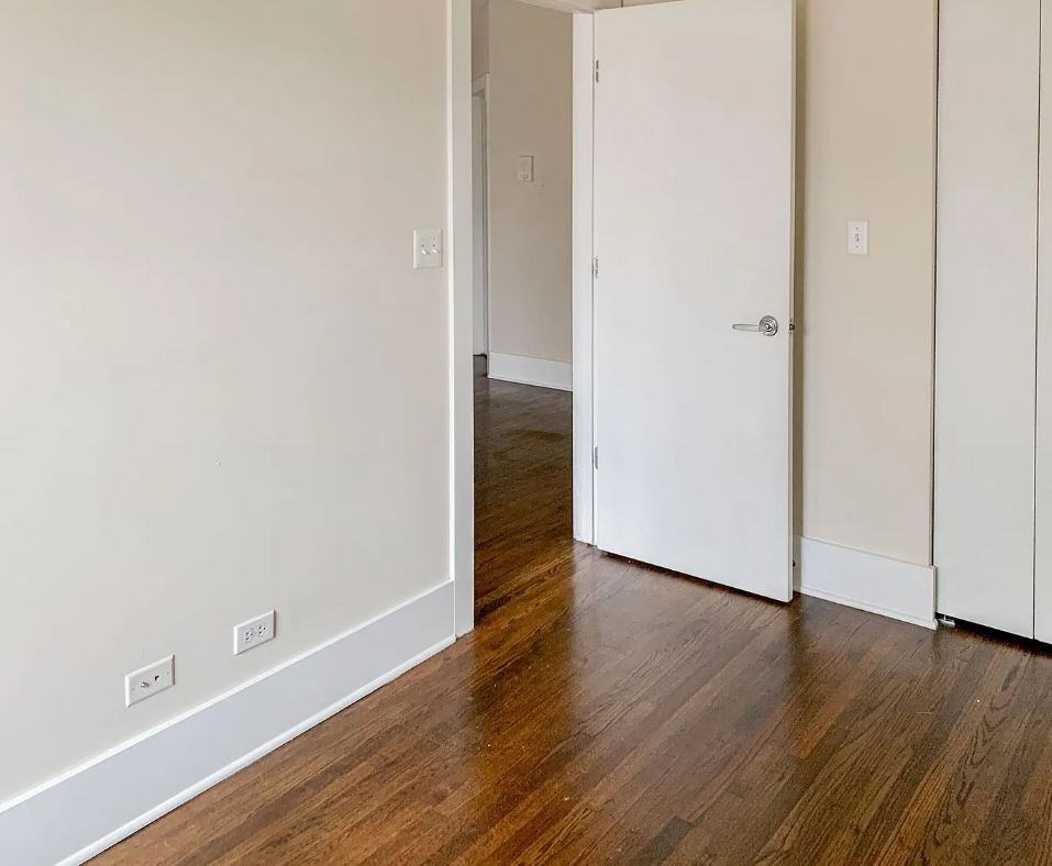 W Roscoe St & N Wolcott Ave - Photo 7 of 12