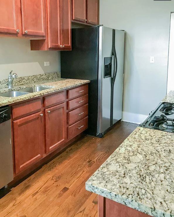 W Roscoe St & N Wolcott Ave - Photo 2 of 12