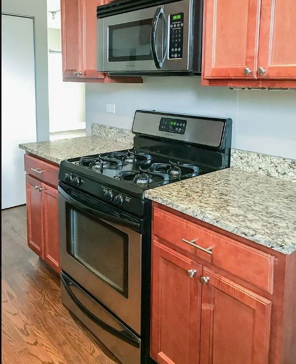 W Roscoe St & N Wolcott Ave - Photo 3 of 12