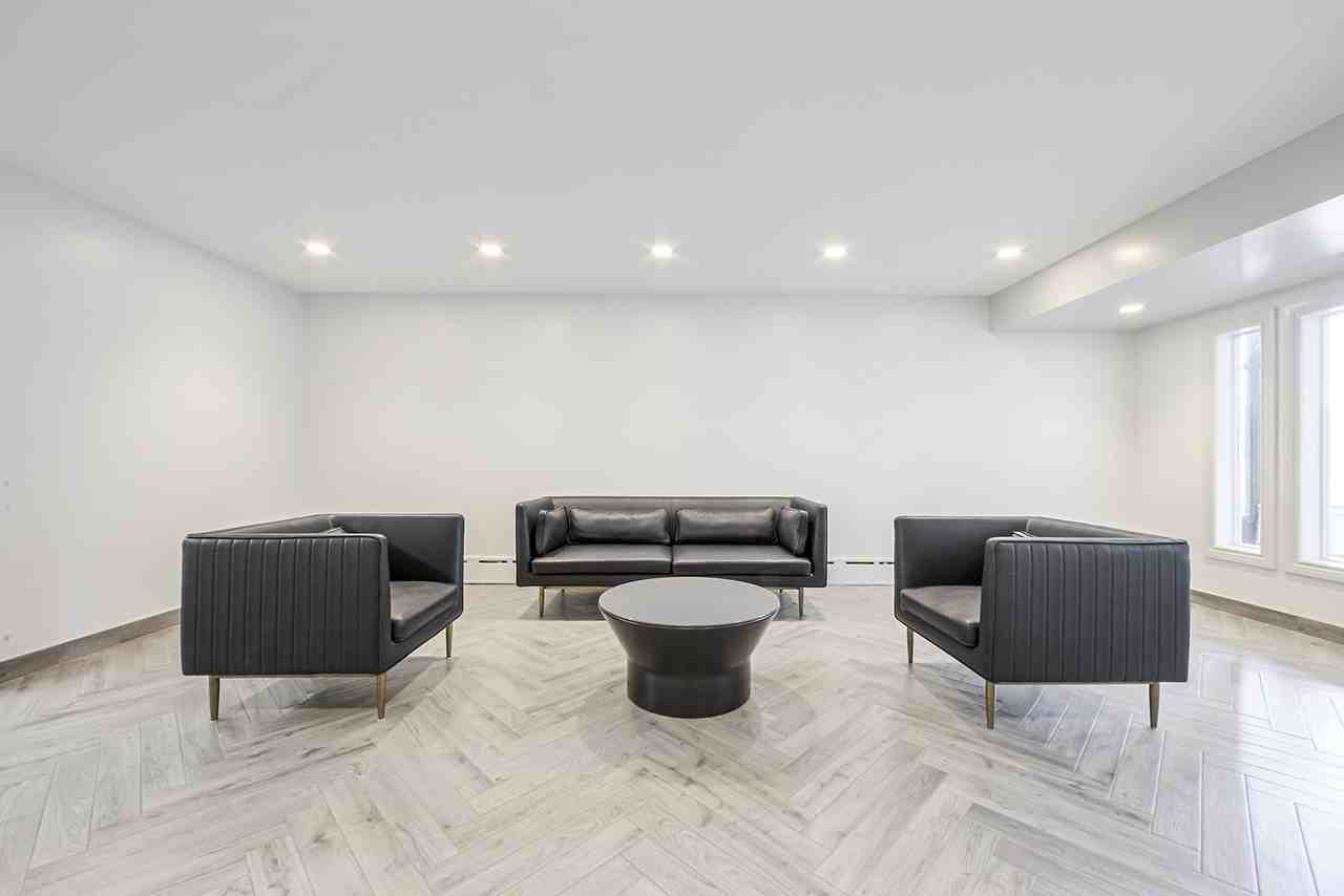 1061 Don Mills Road - Photo 5 of 10