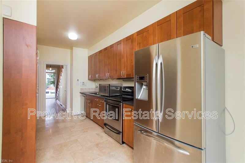 431 W Princess Anne Rd - Photo 3 of 10