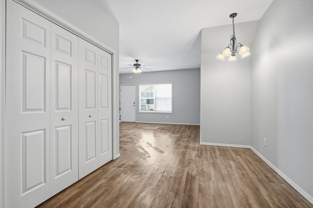 Revolutionary Square - Photo 4 of 48