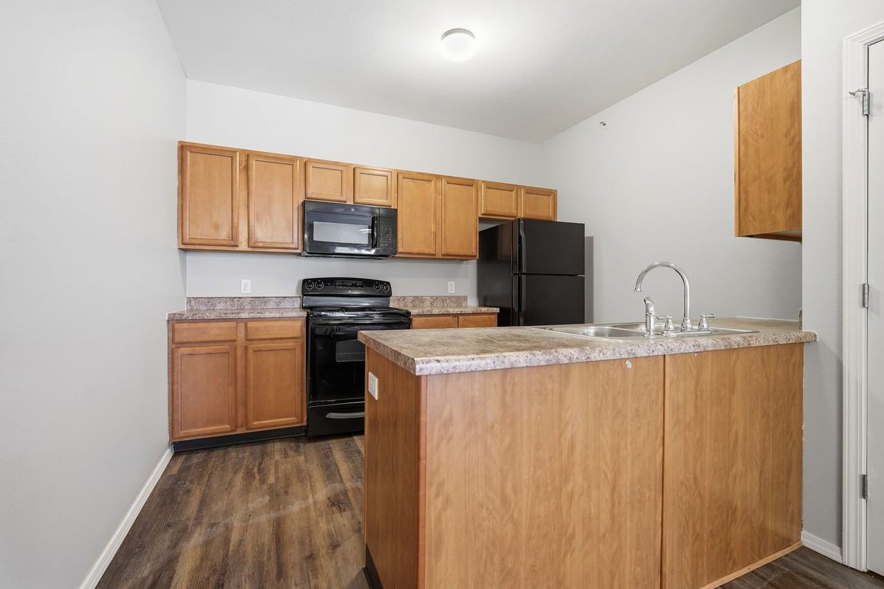 Revolutionary Square - Photo 7 of 48