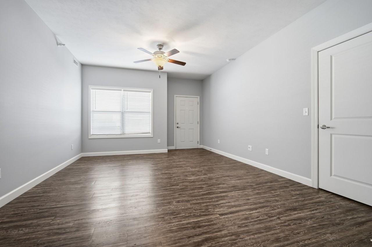1037-1041 Ekstam Drive - Photo 2 of 24